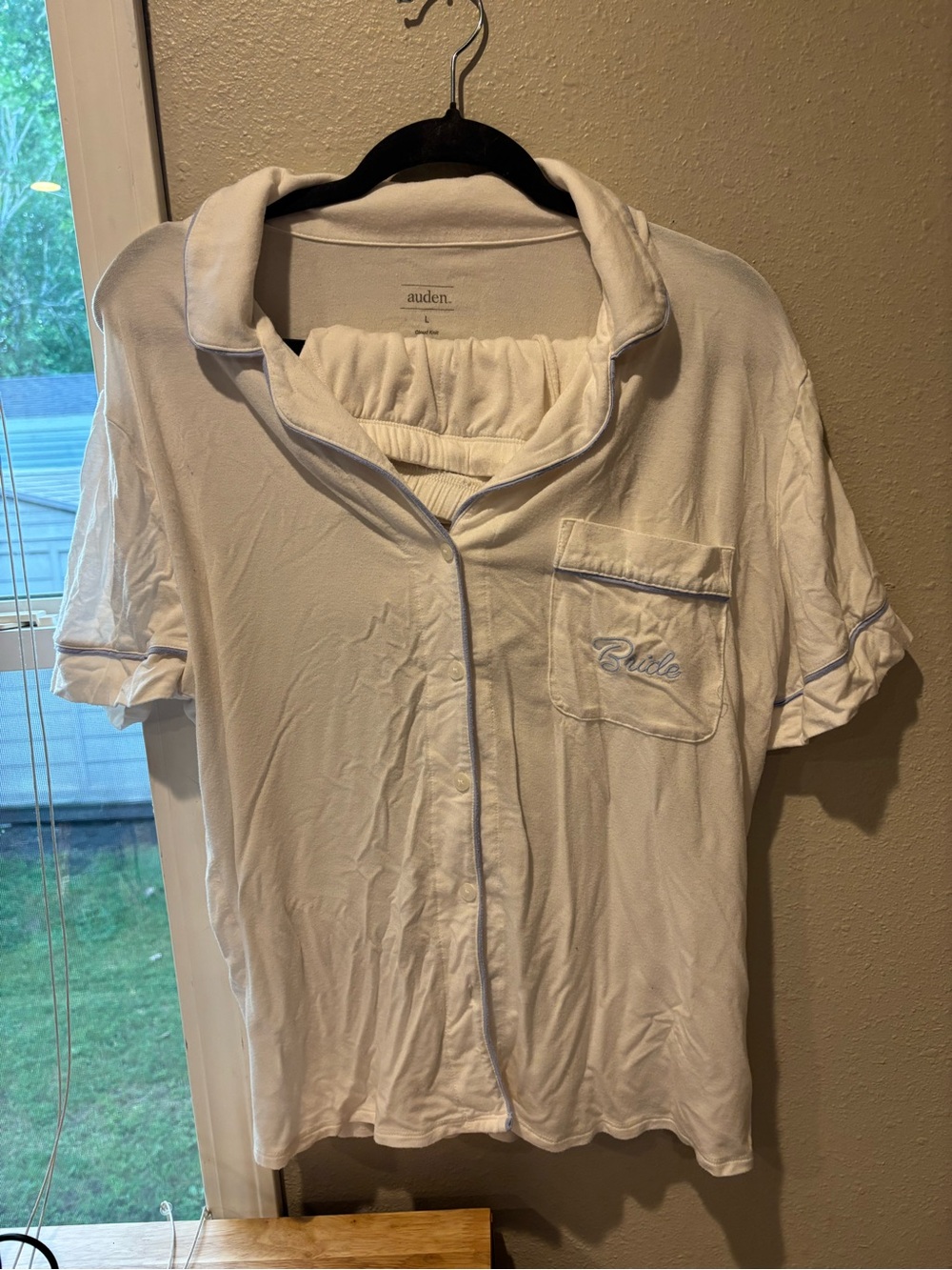 Auden White Short-Sleeve Button-Down Shirt with Light Blue Piping